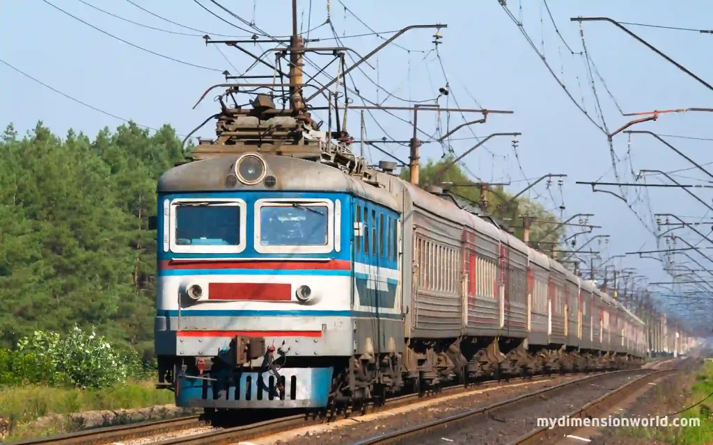 Long-Haul Passenger Train Car-44 Meters