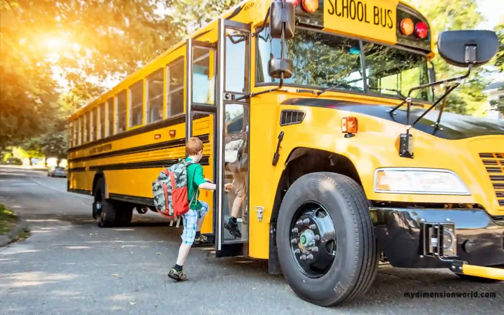 Thessentiald School Bus Length-26 Feet